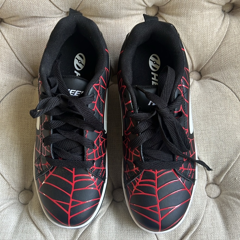 NWOT Marvel Split Spiderman Youth Heelys - Picture 1 of 10